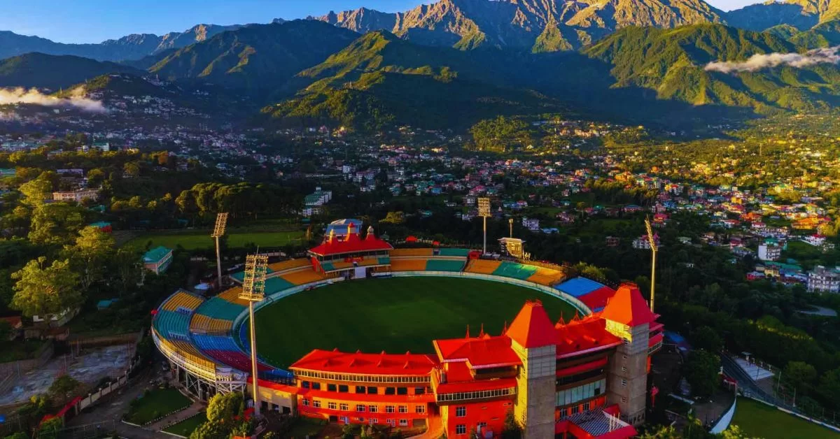 Dharamshala Mcleodganj Bir Billing Tour from Delhi